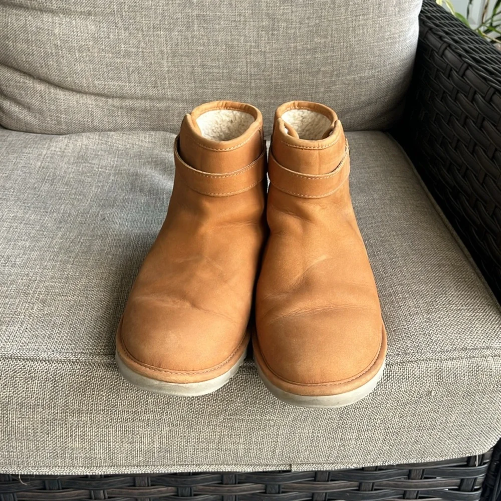 Ugg Rella Ankle Boots - Picture 8 of 12
